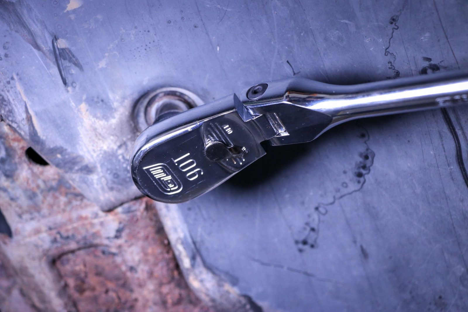 GEARWRENCH 81215T 3/8" Square Drive 90 Tooth Full Polish Flex Head Teardrop Ratchet 90T 279mm 11” - Image 4