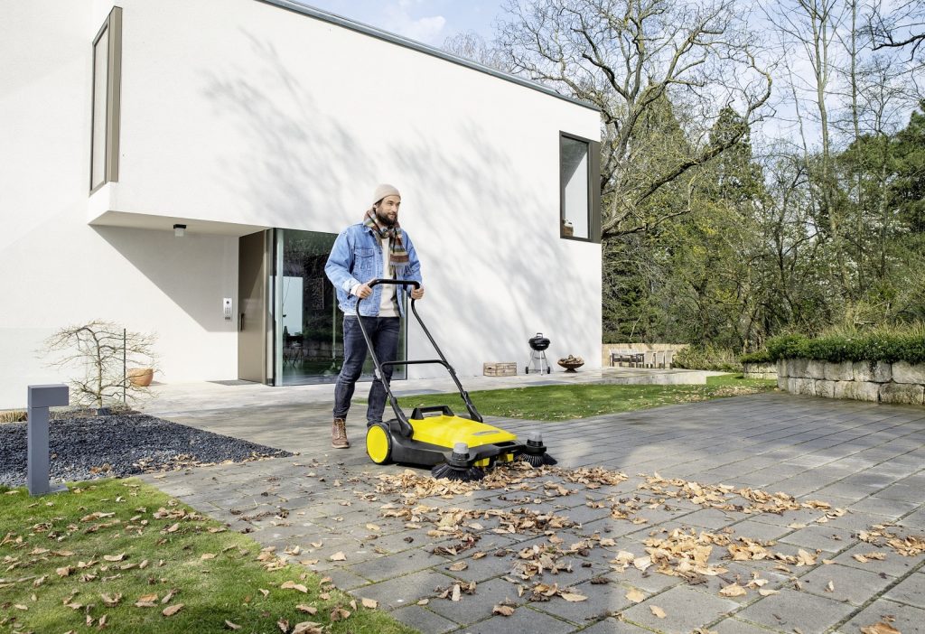 Karcher S 6 Twin Outdoor Mechanical Push Sweeper S6 1.766460.0