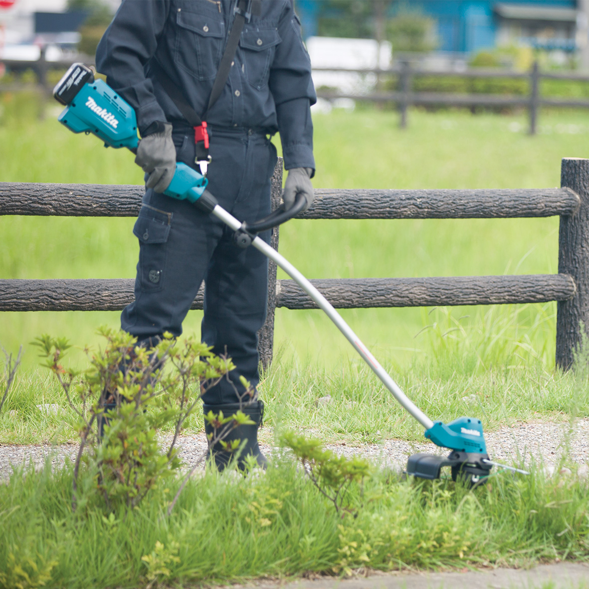 Makita DUR189RM 18V Brushless Lithium-Ion Cordless Mobile