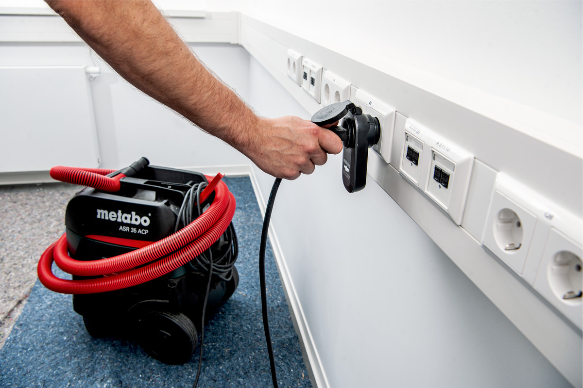 Metabo 630235000 Cordless Control Universal Vacuum Cleaner Dust Extractor Start/Stop Set - Image 4