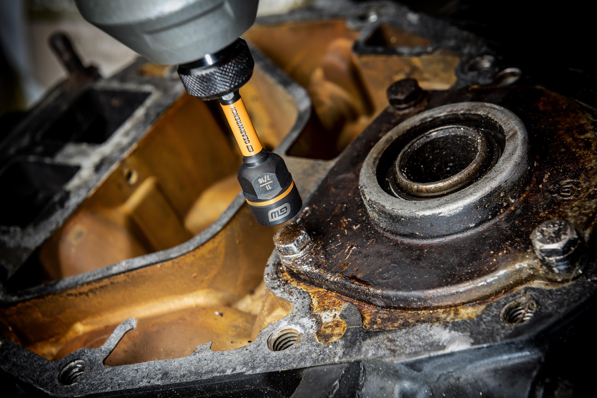 GEARWRENCH 86170 8 Piece 1/4" Drive BOLT BITER™ Nut Extractor & Driver Twist Socket Set - Image 7