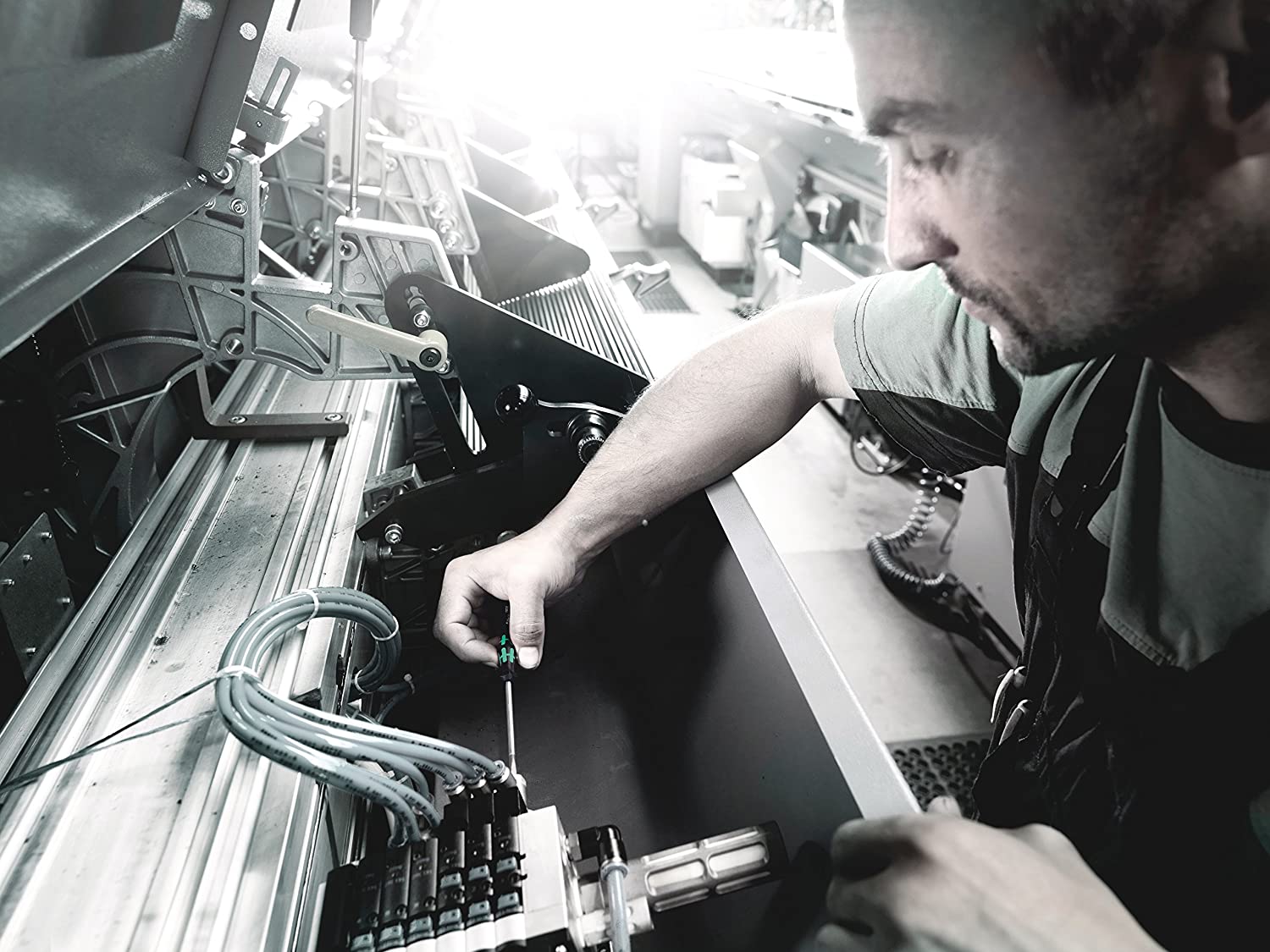 Wera 073675 Kraftform Micro Precision 12 Piece Screwdriver Set for Electronic Applications - Image 6