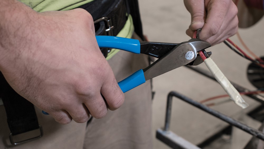 KLEIN Tools A-D2000-28 Diagonal Cutting Pliers, Heavy-Duty, High-Leverage, 8" 20.5 cm - Made in USA - Image 11