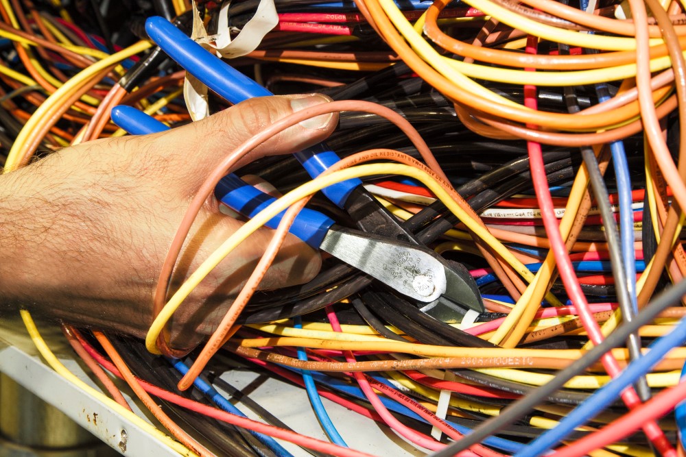 KLEIN Tools A-D2000-28 Diagonal Cutting Pliers, Heavy-Duty, High-Leverage, 8" 20.5 cm - Made in USA - Image 10