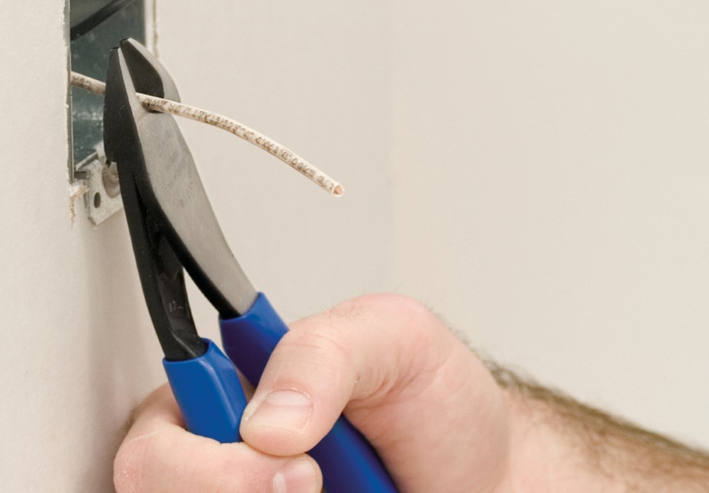 KLEIN Tools A-D2000-48 Diagonal Cutting Pliers, Heavy-Duty, High-Leverage, 20.3cm - Made in USA - Image 10