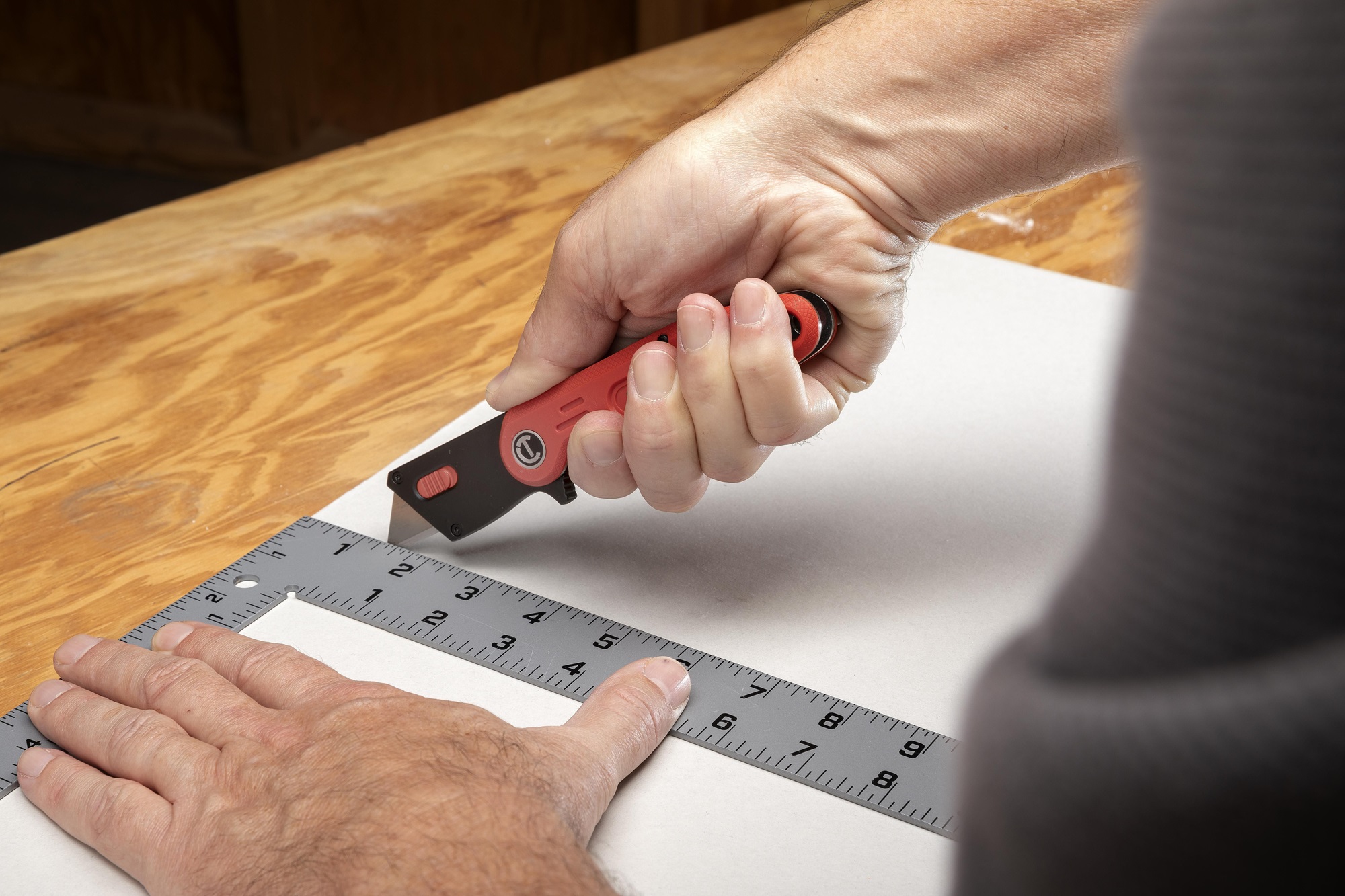 CRESCENT CTKFHEDC Hybrid EDC Folding Utility Knife - Image 12